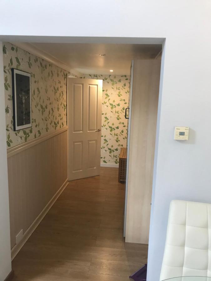 The Annex Apartment Is On Cheddar Bridge Apartments Экстерьер фото