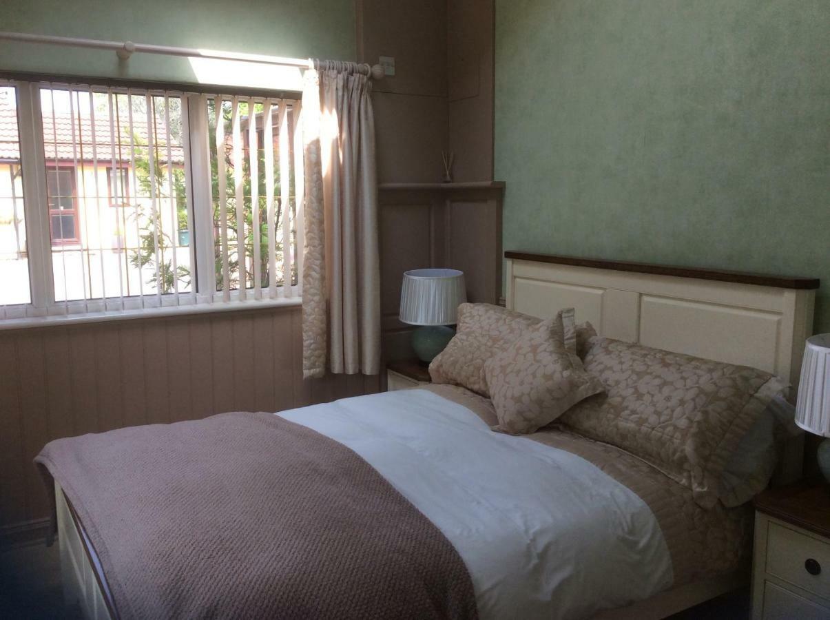 The Annex Apartment Is On Cheddar Bridge Apartments Экстерьер фото
